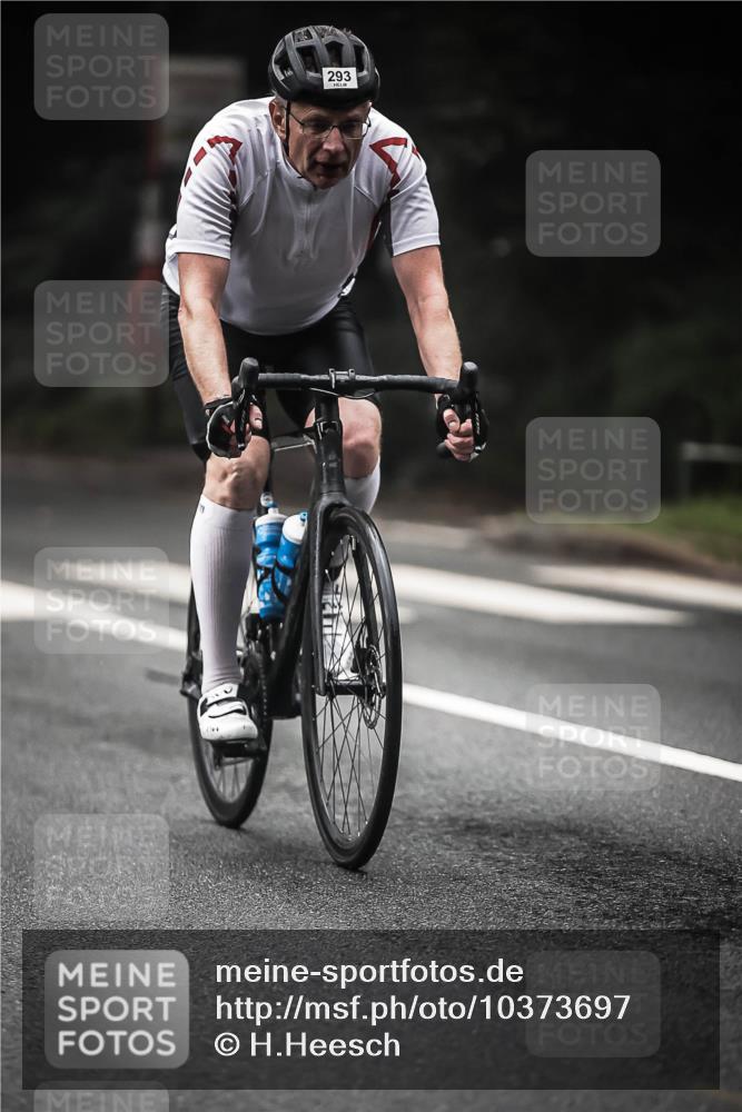 13.09.2026 - Stadtparktriathlon H.Heesch http://msf.ph/oto/10373697 13.09.2026 10:23:56 Radfahren 293, 336, 404 meine-sportfotos.de