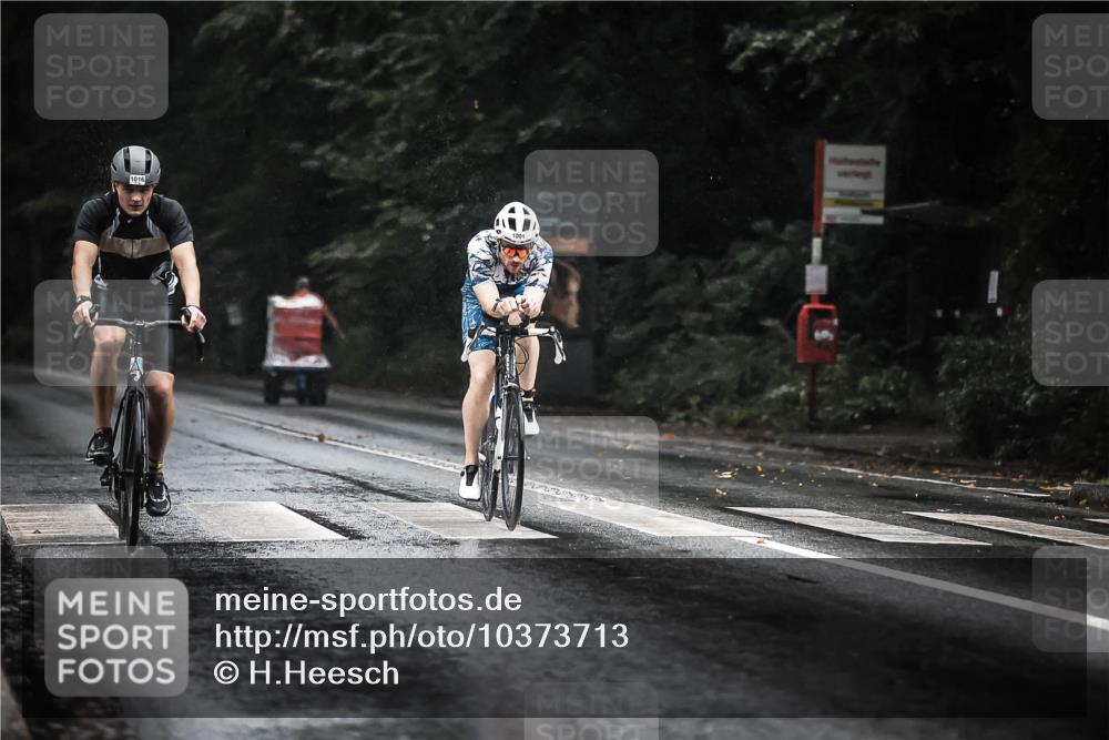 13.09.2026 - Stadtparktriathlon H.Heesch http://msf.ph/oto/10373713 13.09.2026 12:10:09 Radfahren 861, 882, 915, 925, 1001, 1016, 1044 meine-sportfotos.de