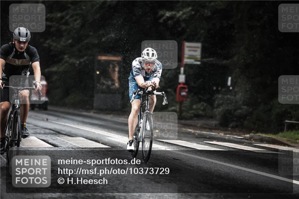 13.09.2026 - Stadtparktriathlon H.Heesch http://msf.ph/oto/10373729 13.09.2026 12:10:09 Radfahren 861, 882, 915, 925, 1001, 1016, 1044 meine-sportfotos.de