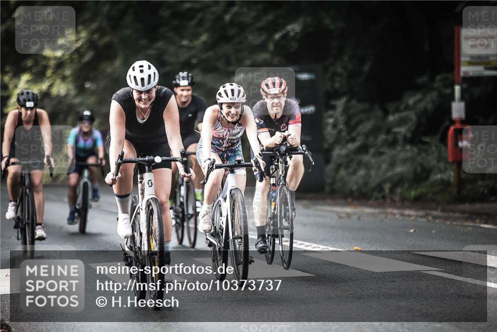 13.09.2026 - Stadtparktriathlon H.Heesch http://msf.ph/oto/10373737 13.09.2026 10:53:43 Radfahren 389, 419, 433, 434, 439, 460, 487, 494, 533 meine-sportfotos.de