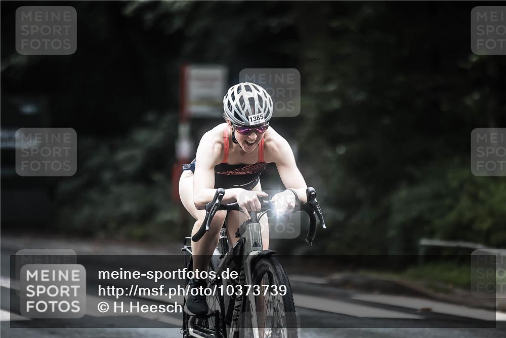 13.09.2026 - Stadtparktriathlon H.Heesch http://msf.ph/oto/10373739 13.09.2026 13:29:43 Radfahren 1360, 1385 meine-sportfotos.de