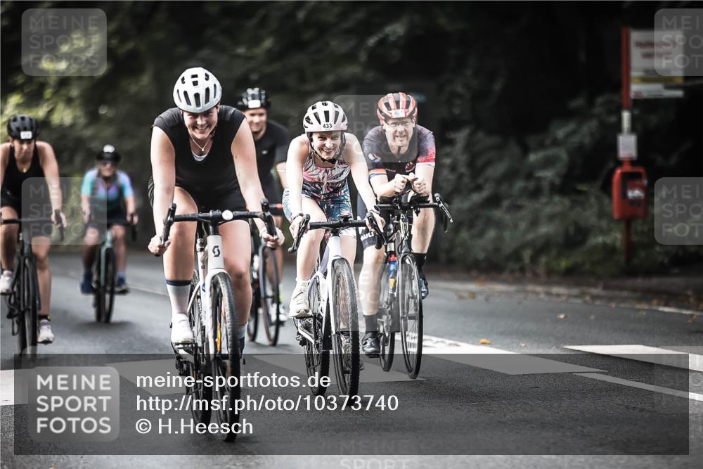 13.09.2026 - Stadtparktriathlon H.Heesch http://msf.ph/oto/10373740 13.09.2026 10:53:43 Radfahren 389, 419, 433, 434, 439, 460, 487, 494, 533 meine-sportfotos.de