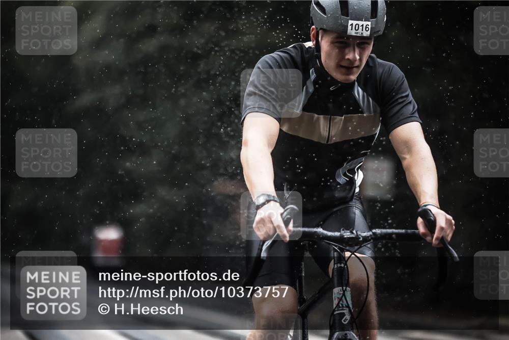13.09.2026 - Stadtparktriathlon H.Heesch http://msf.ph/oto/10373757 13.09.2026 12:10:10 Radfahren 861, 915, 925, 1001, 1016, 1044 meine-sportfotos.de