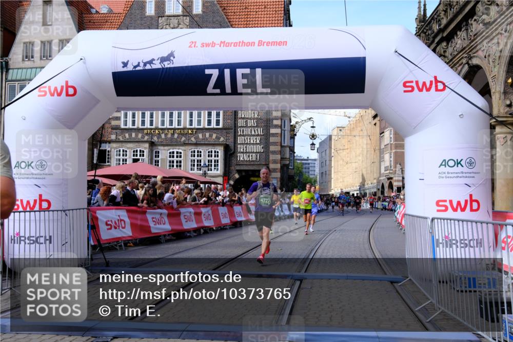 13.09.2026 - 21. swb-Marathon Bremen Tim E. http://msf.ph/oto/10373765 13.09.2026 13:10:57 Ziel 1181, 1385, 1498, 1554, 2347, 2605, 4727, 5066, 5152, 5155, 5387, 5620, 5648, 6267, 7881, 9659, 13248 meine-sportfotos.de