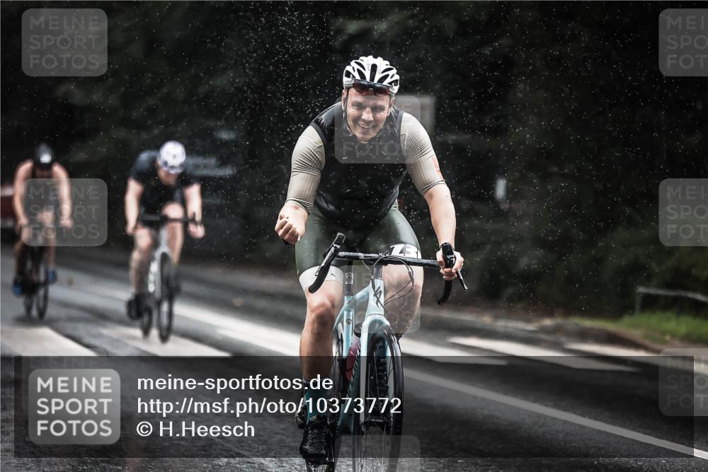 13.09.2026 - Stadtparktriathlon H.Heesch http://msf.ph/oto/10373772 13.09.2026 12:10:19 Radfahren 856, 860, 933, 965, 1062, 1063 meine-sportfotos.de