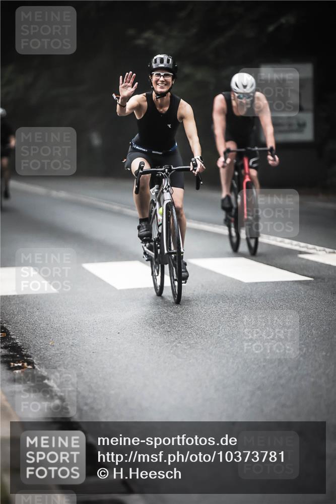 13.09.2026 - Stadtparktriathlon H.Heesch http://msf.ph/oto/10373781 13.09.2026 10:24:08 Radfahren 295, 301, 306, 320, 403, 409 meine-sportfotos.de