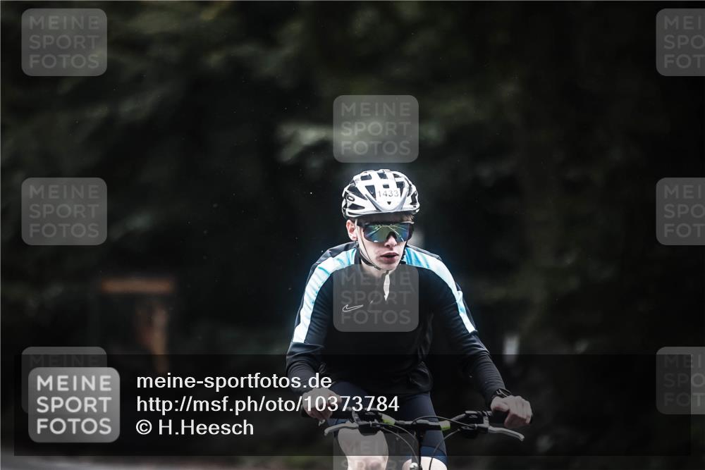 13.09.2026 - Stadtparktriathlon H.Heesch http://msf.ph/oto/10373784 13.09.2026 13:29:50 Radfahren 1343, 1433 meine-sportfotos.de