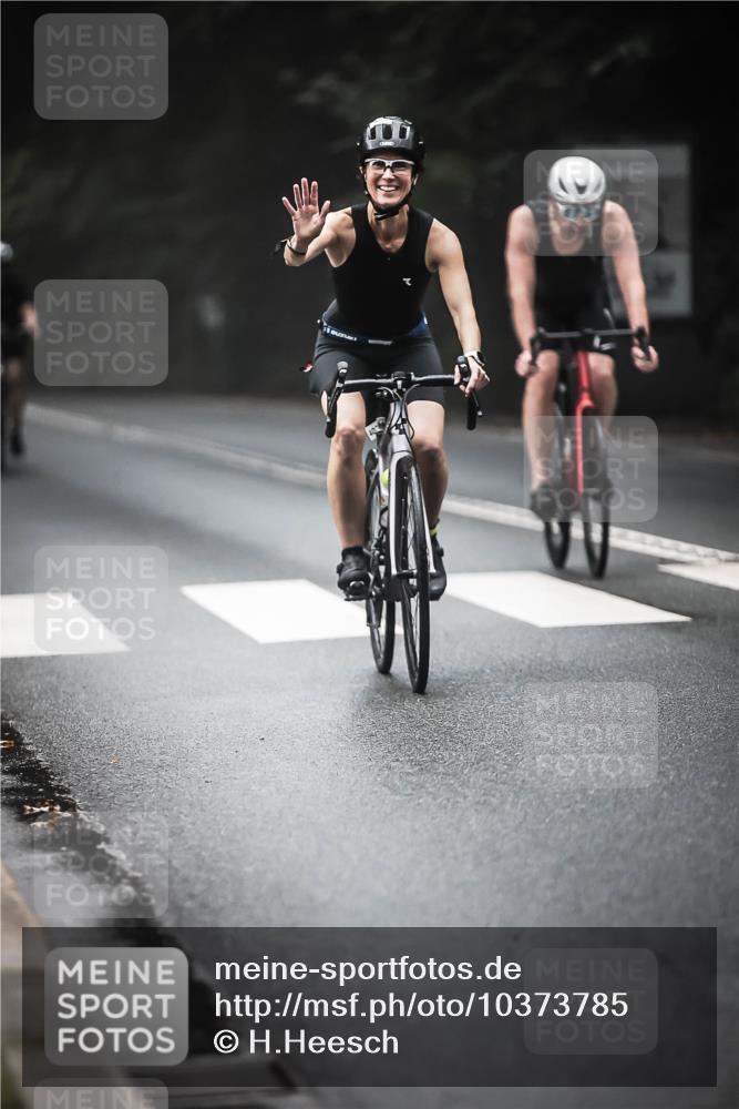 13.09.2026 - Stadtparktriathlon H.Heesch http://msf.ph/oto/10373785 13.09.2026 10:24:08 Radfahren 295, 301, 306, 320, 403, 409 meine-sportfotos.de