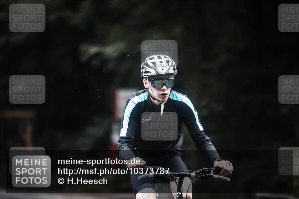 13.09.2026 - Stadtparktriathlon H.Heesch http://msf.ph/oto/10373787 13.09.2026 13:29:50 Radfahren 1343, 1433 meine-sportfotos.de
