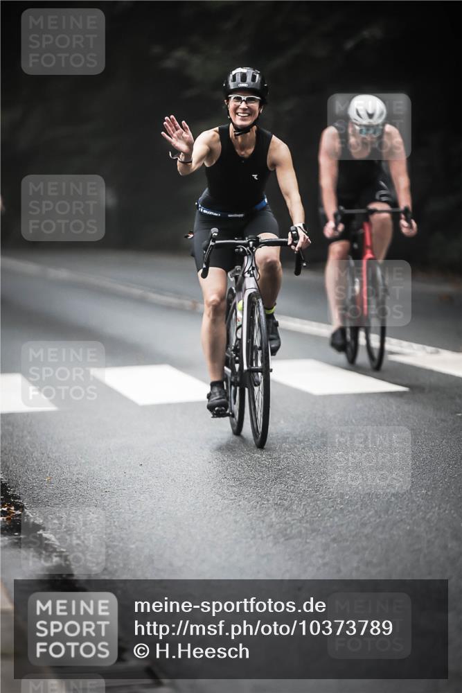 13.09.2026 - Stadtparktriathlon H.Heesch http://msf.ph/oto/10373789 13.09.2026 10:24:08 Radfahren 295, 301, 306, 320, 403, 409 meine-sportfotos.de