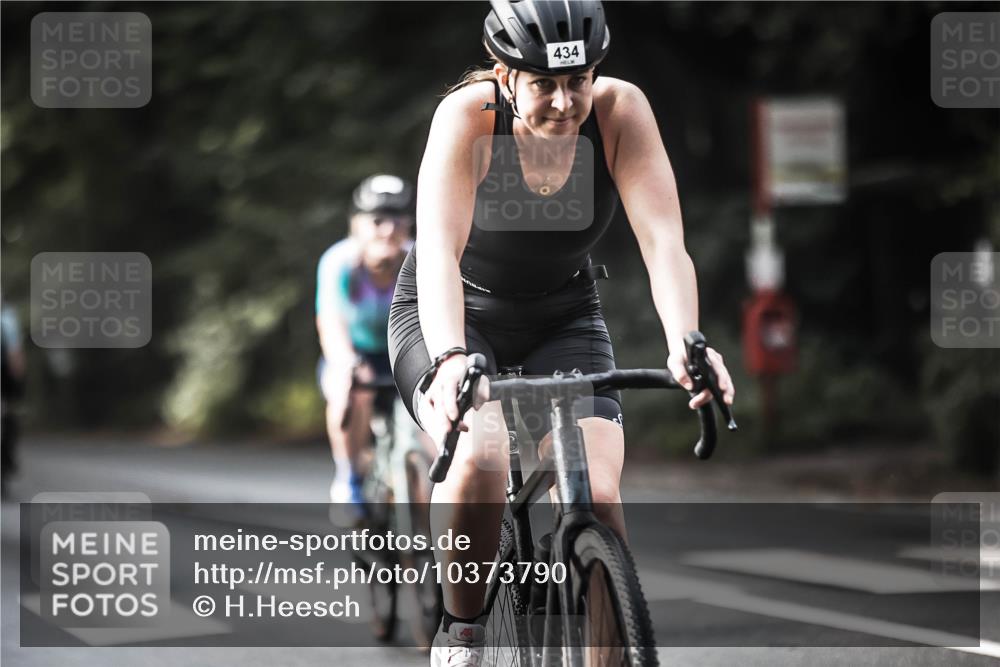 13.09.2026 - Stadtparktriathlon H.Heesch http://msf.ph/oto/10373790 13.09.2026 10:53:45 Radfahren 346, 389, 419, 433, 434, 439, 460, 487, 494, 533 meine-sportfotos.de