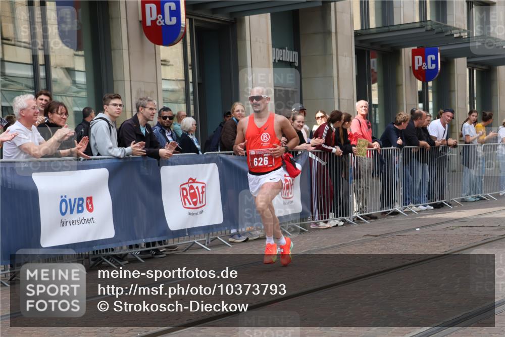 13.09.2026 - 21. swb-Marathon Bremen Strokosch-Dieckow http://msf.ph/oto/10373793 13.09.2026 12:21:09 Ziel 626 meine-sportfotos.de