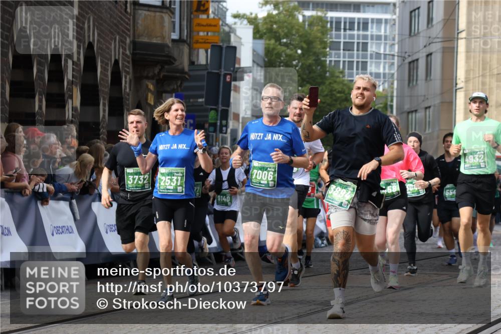 13.09.2026 - 21. swb-Marathon Bremen Strokosch-Dieckow http://msf.ph/oto/10373797 13.09.2026 13:37:04 Ziel 164, 551, 813, 843, 1936, 2275, 2673, 2819, 3541, 3585, 3635, 3815, 3874, 3998, 4006, 4050, 4304, 4335, 4414, 4676, 4892, 5061, 5236, 5355, 5447, 5656, 5823, 6050, 6280, 6340, 6408, 6516, 6568, 6966, 7039, 7229, 7237, 7640, 7656, 7765, 8498, 8685, 8723, 8790, 9658, 9776, 9807, 10068, 10070, 1180, 1854, 1991, 2531, 3333, 3732, 3894, 4932, 4947, 5547, 5577, 5612, 6046, 6629, 6904, 6947, 6961, 7006, 7571, 8268, 9701 meine-sportfotos.de