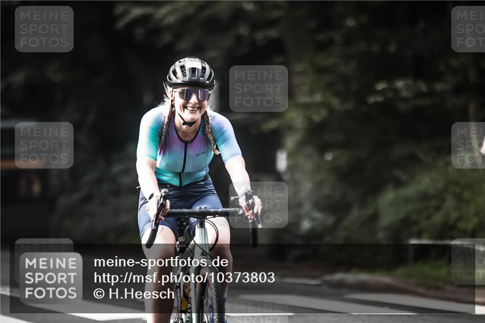13.09.2026 - Stadtparktriathlon H.Heesch http://msf.ph/oto/10373803 13.09.2026 10:53:46 Radfahren 346, 389, 419, 433, 434, 439, 460, 487, 494, 533 meine-sportfotos.de