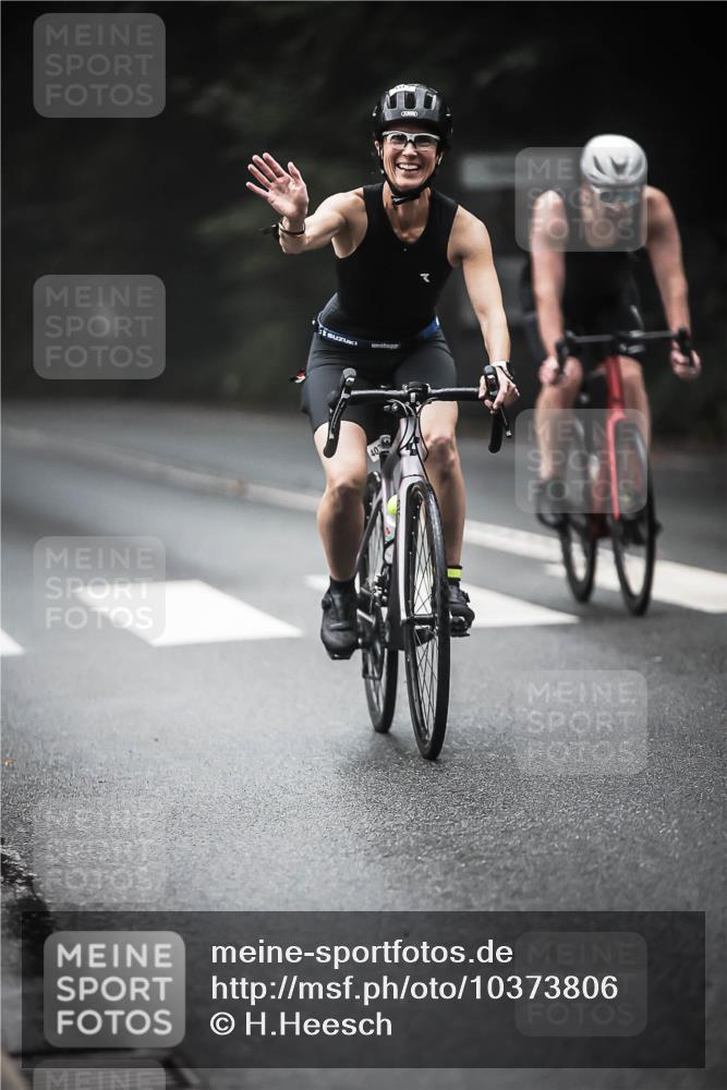 13.09.2026 - Stadtparktriathlon H.Heesch http://msf.ph/oto/10373806 13.09.2026 10:24:08 Radfahren 295, 301, 306, 320, 403, 409 meine-sportfotos.de