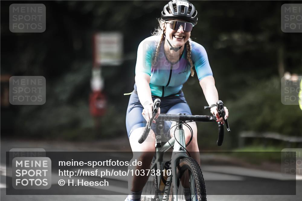 13.09.2026 - Stadtparktriathlon H.Heesch http://msf.ph/oto/10373810 13.09.2026 10:53:46 Radfahren 346, 389, 419, 433, 434, 439, 460, 487, 494, 533 meine-sportfotos.de