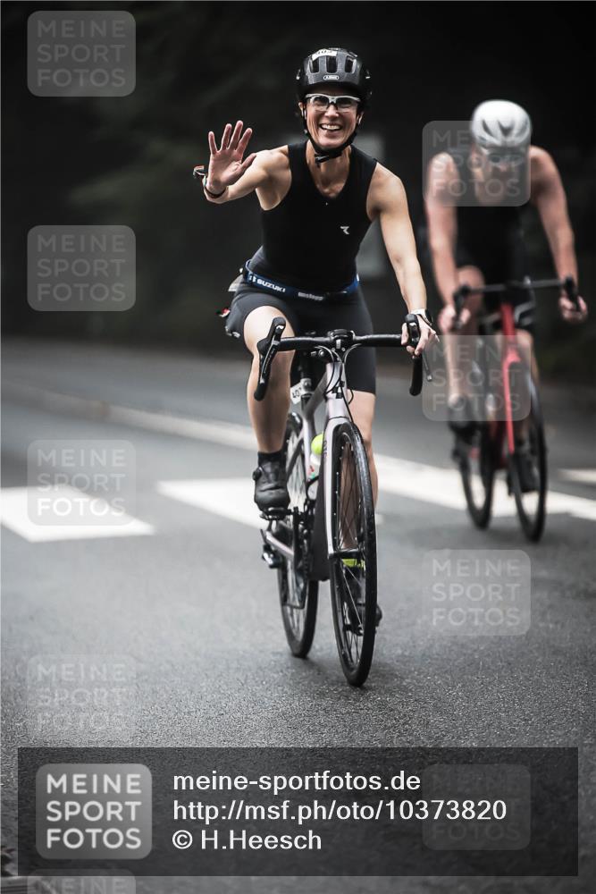 13.09.2026 - Stadtparktriathlon H.Heesch http://msf.ph/oto/10373820 13.09.2026 10:24:08 Radfahren 295, 301, 306, 320, 403, 409 meine-sportfotos.de