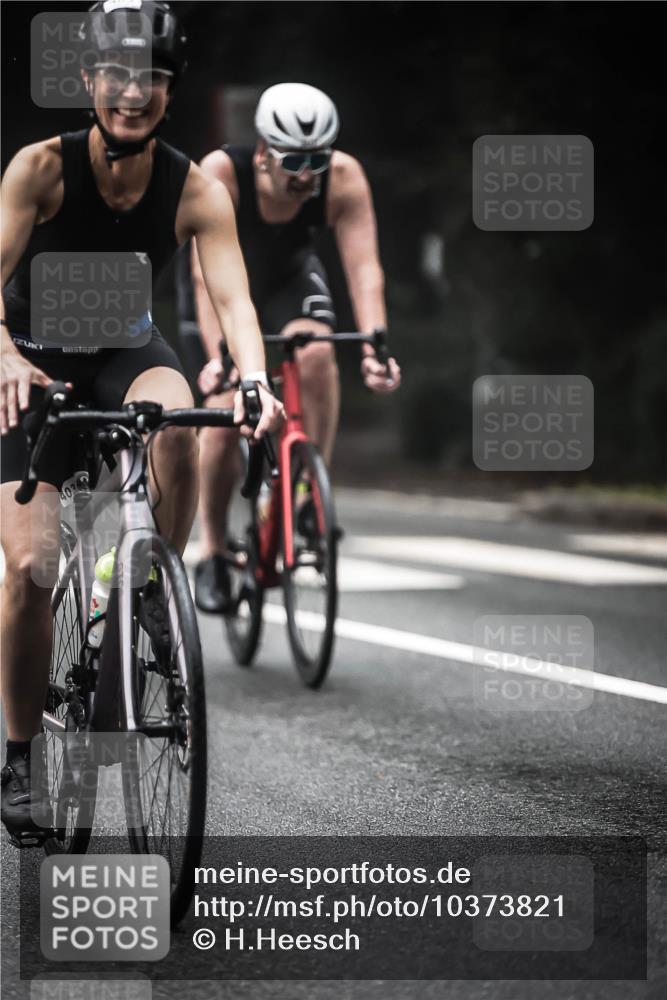 13.09.2026 - Stadtparktriathlon H.Heesch http://msf.ph/oto/10373821 13.09.2026 10:24:09 Radfahren 295, 301, 306, 320, 403, 409 meine-sportfotos.de