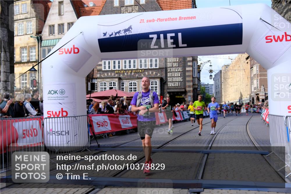 13.09.2026 - 21. swb-Marathon Bremen Tim E. http://msf.ph/oto/10373829 13.09.2026 13:10:59 Ziel 384, 1181, 1385, 1498, 1554, 2347, 2605, 4727, 5066, 5152, 5155, 5168, 5314, 5387, 5620, 5648, 6267, 7115, 7881, 9659, 13248 meine-sportfotos.de