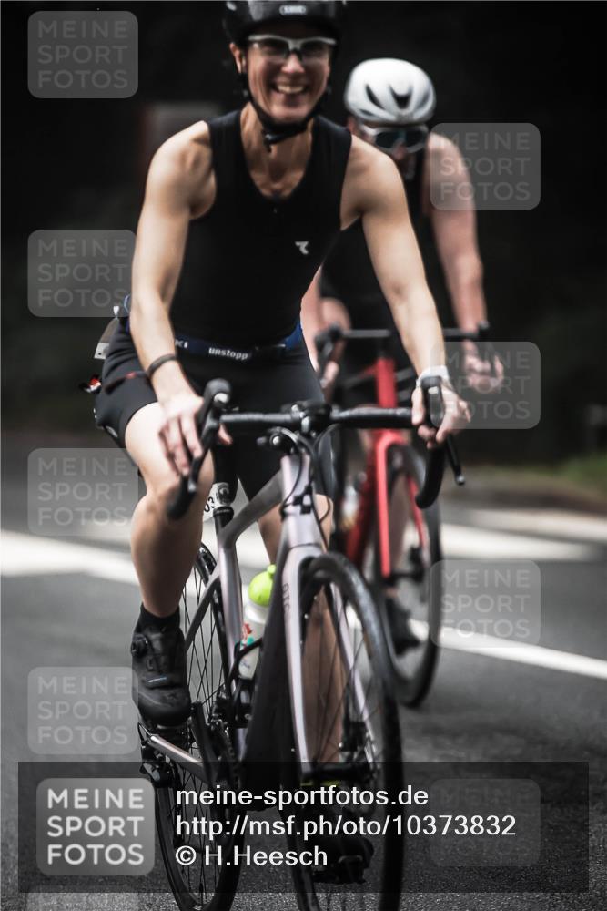 13.09.2026 - Stadtparktriathlon H.Heesch http://msf.ph/oto/10373832 13.09.2026 10:24:09 Radfahren 295, 301, 306, 320, 403, 409 meine-sportfotos.de