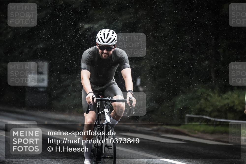 13.09.2026 - Stadtparktriathlon H.Heesch http://msf.ph/oto/10373849 13.09.2026 12:10:23 Radfahren 856, 860, 933, 965, 1062, 1063 meine-sportfotos.de