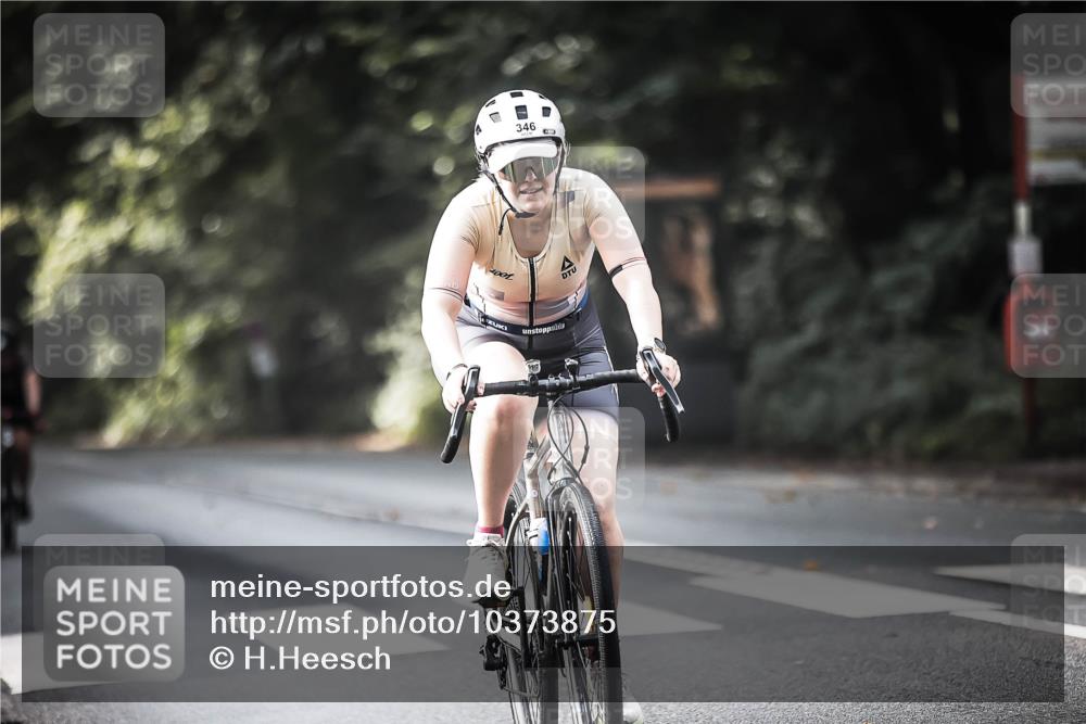 13.09.2026 - Stadtparktriathlon H.Heesch http://msf.ph/oto/10373875 13.09.2026 10:53:50 Radfahren 346, 389, 419, 433, 434, 452, 460, 487, 494, 533 meine-sportfotos.de