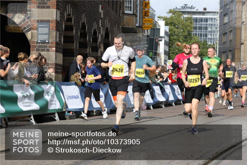 13.09.2026 - 21. swb-Marathon Bremen Strokosch-Dieckow http://msf.ph/oto/10373905 13.09.2026 11:02:07 Ziel 10332, 10409, 10444, 10497, 10817, 11075, 11115, 11150, 11268, 11305, 11369, 11412, 11413, 11479, 11486, 11668, 11747, 11859, 11985, 11986, 12095, 12379, 12412, 12466, 10153, 10154, 10173, 10273, 10274, 10278, 10331, 10338, 10439, 10636, 10738, 10885, 10915, 10943, 11249, 11505, 11576, 11811, 11853, 11886, 12042, 12094, 12134, 12135, 12437 meine-sportfotos.de