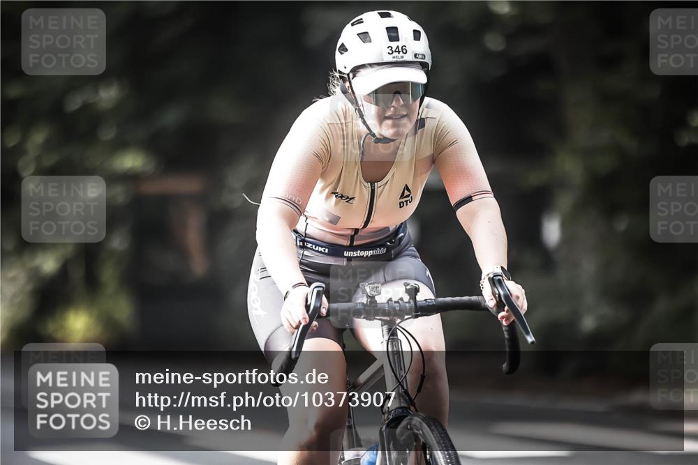 13.09.2026 - Stadtparktriathlon H.Heesch http://msf.ph/oto/10373907 13.09.2026 10:53:51 Radfahren 346, 385, 389, 419, 452, 460, 533 meine-sportfotos.de
