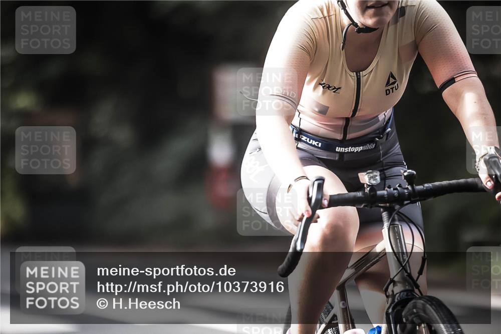 13.09.2026 - Stadtparktriathlon H.Heesch http://msf.ph/oto/10373916 13.09.2026 10:53:51 Radfahren 346, 385, 389, 419, 452, 460, 533 meine-sportfotos.de
