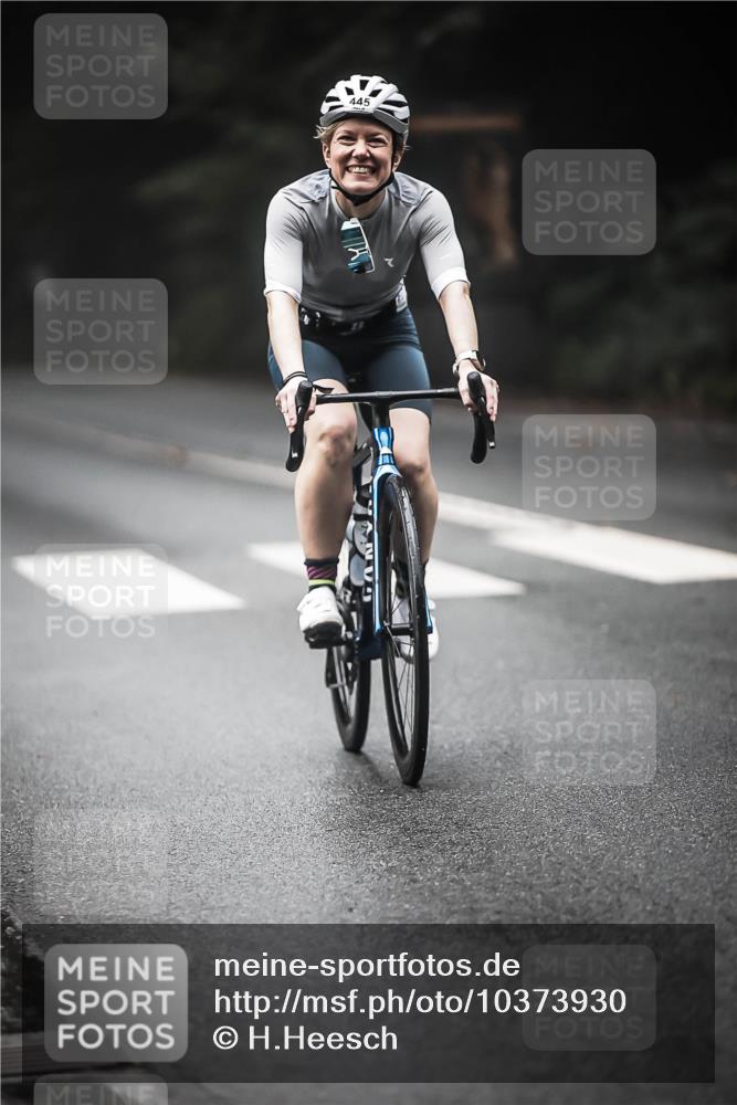 13.09.2026 - Stadtparktriathlon H.Heesch http://msf.ph/oto/10373930 13.09.2026 10:24:17 Radfahren 306, 320, 409, 445 meine-sportfotos.de