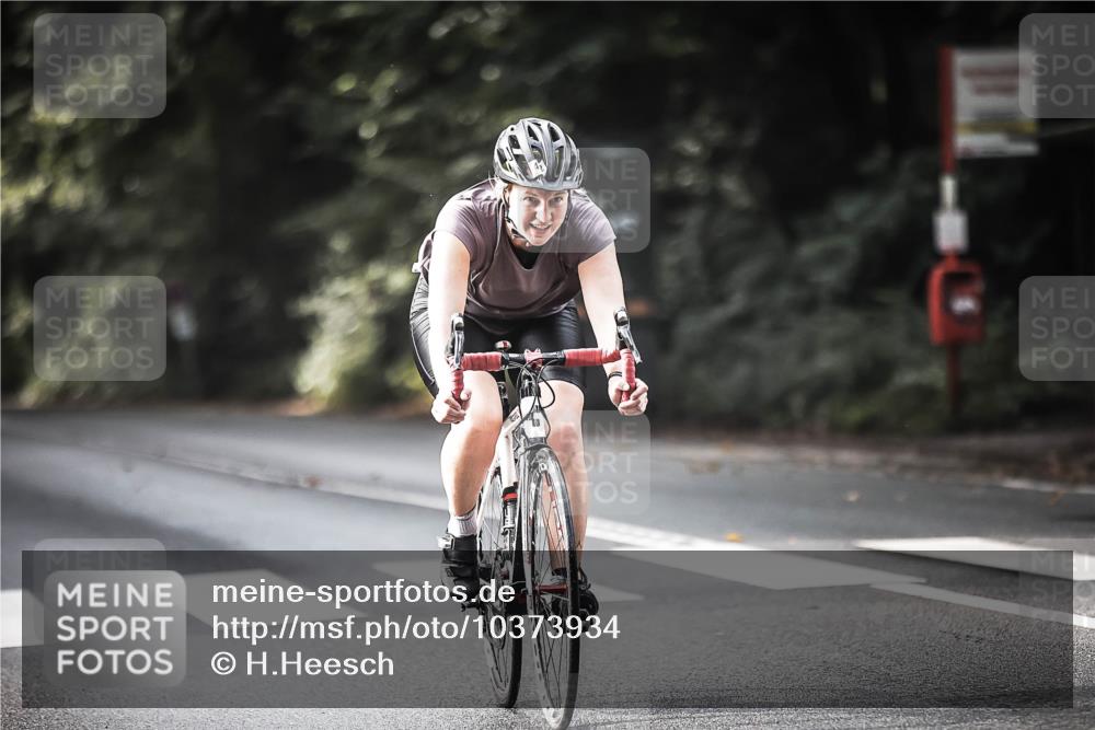 13.09.2026 - Stadtparktriathlon H.Heesch http://msf.ph/oto/10373934 13.09.2026 10:53:54 Radfahren 346, 385, 389, 419, 452, 489, 533 meine-sportfotos.de