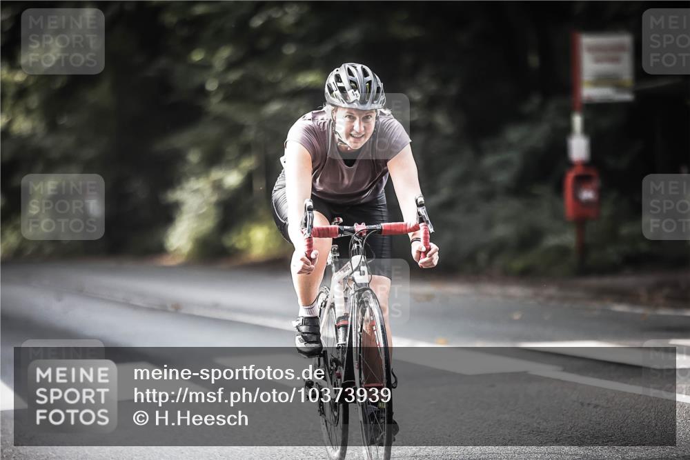 13.09.2026 - Stadtparktriathlon H.Heesch http://msf.ph/oto/10373939 13.09.2026 10:53:54 Radfahren 346, 385, 389, 419, 452, 489, 533 meine-sportfotos.de