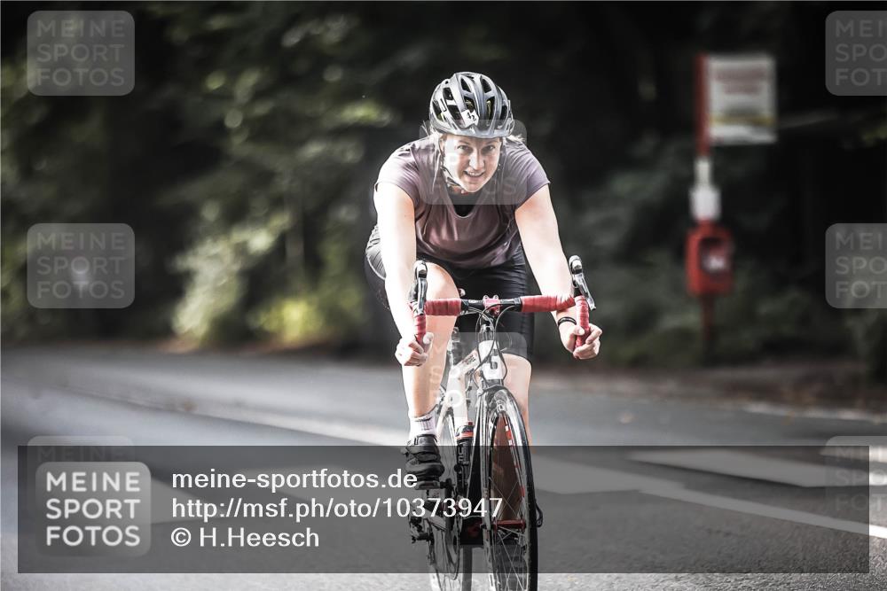 13.09.2026 - Stadtparktriathlon H.Heesch http://msf.ph/oto/10373947 13.09.2026 10:53:54 Radfahren 346, 385, 389, 419, 452, 489, 533 meine-sportfotos.de