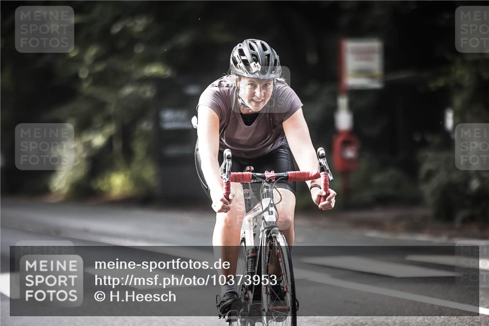13.09.2026 - Stadtparktriathlon H.Heesch http://msf.ph/oto/10373953 13.09.2026 10:53:54 Radfahren 346, 385, 389, 419, 452, 489, 533 meine-sportfotos.de