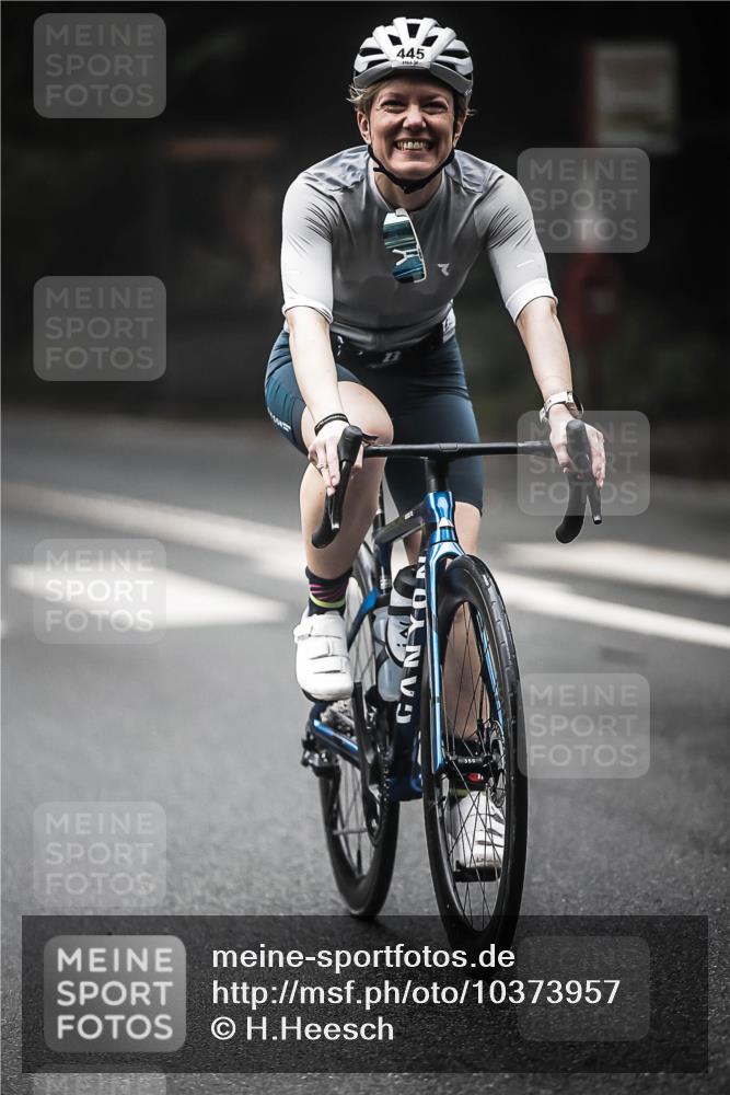 13.09.2026 - Stadtparktriathlon H.Heesch http://msf.ph/oto/10373957 13.09.2026 10:24:18 Radfahren 306, 320, 409, 445 meine-sportfotos.de