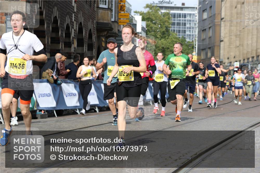 13.09.2026 - 21. swb-Marathon Bremen Strokosch-Dieckow http://msf.ph/oto/10373973 13.09.2026 11:02:08 Ziel 10332, 10409, 10444, 10497, 10817, 11075, 11115, 11150, 11268, 11305, 11369, 11412, 11413, 11479, 11486, 11668, 11747, 11859, 11985, 11986, 12095, 12379, 12412, 12466, 10153, 10154, 10173, 10273, 10274, 10278, 10331, 10338, 10439, 10636, 10738, 10885, 10915, 10943, 11249, 11505, 11576, 11811, 11853, 11886, 12042, 12094, 12134, 12135, 12437 meine-sportfotos.de