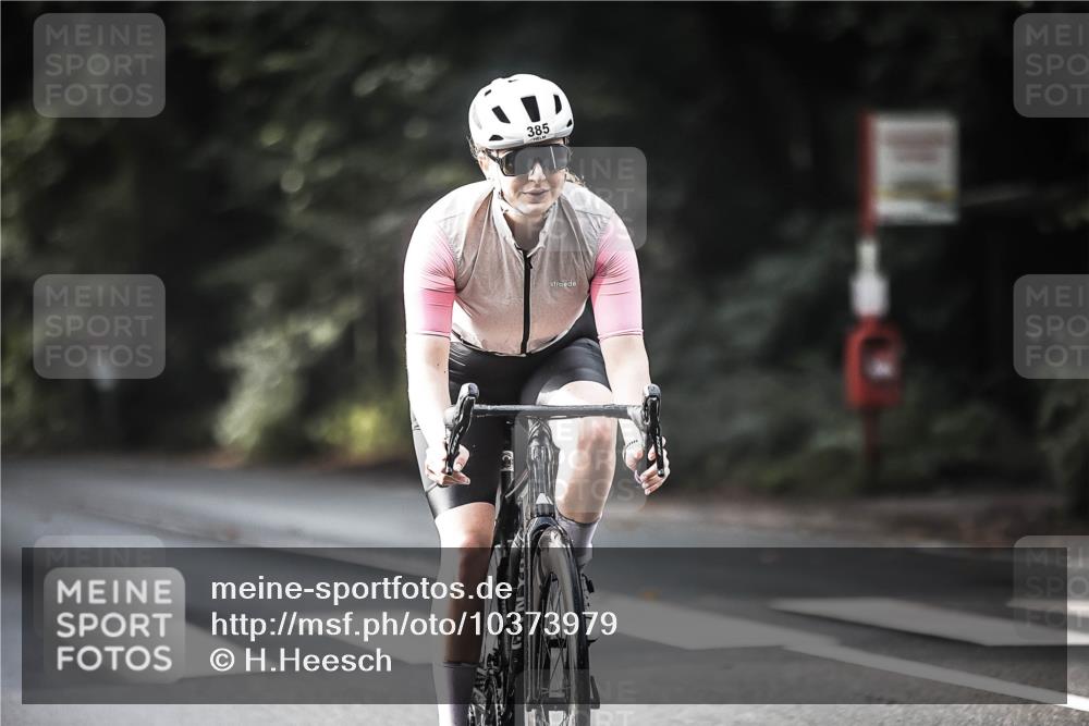13.09.2026 - Stadtparktriathlon H.Heesch http://msf.ph/oto/10373979 13.09.2026 10:53:57 Radfahren 385, 452, 489, 519 meine-sportfotos.de