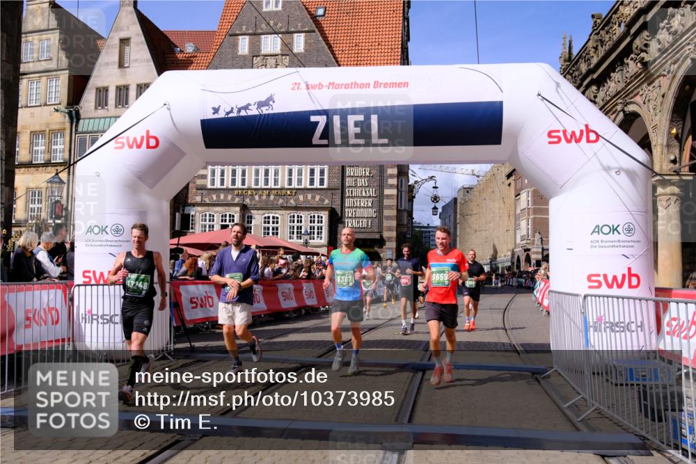 13.09.2026 - 21. swb-Marathon Bremen Tim E. http://msf.ph/oto/10373985 13.09.2026 13:11:09 Ziel 384, 1385, 1498, 2021, 2347, 2759, 4023, 4475, 4571, 5066, 5079, 5155, 5168, 5314, 5387, 6657, 7115, 7136, 9622, 9659, 13248 meine-sportfotos.de