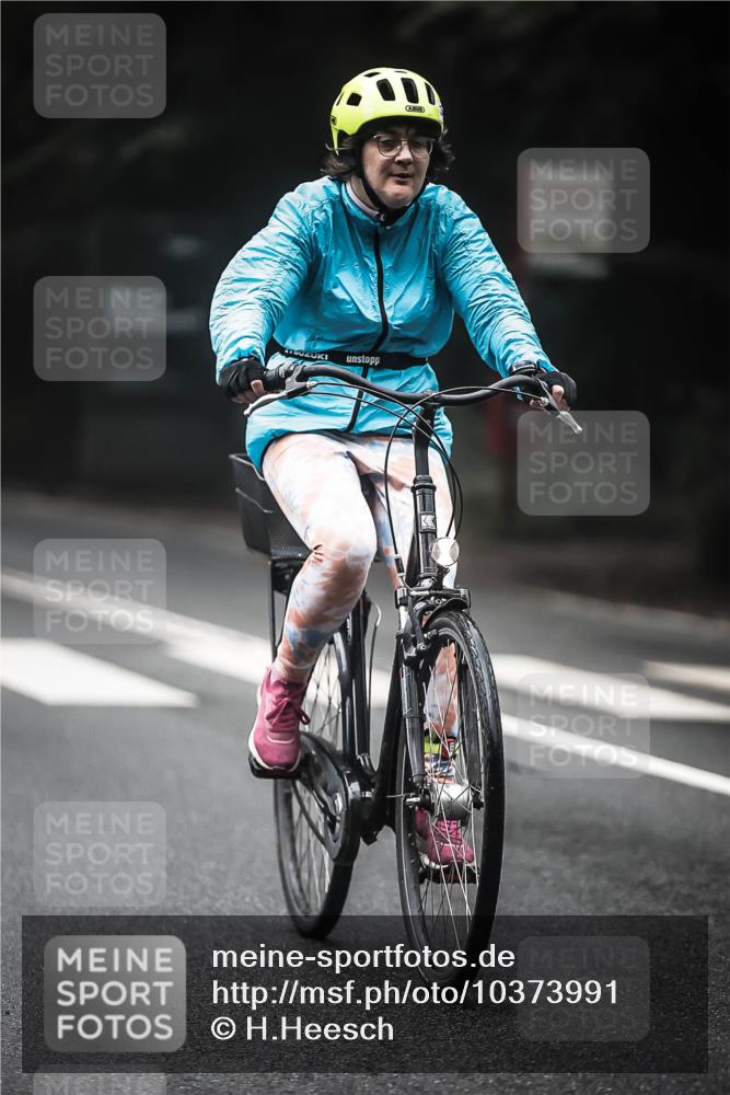 13.09.2026 - Stadtparktriathlon H.Heesch http://msf.ph/oto/10373991 13.09.2026 10:24:27 Radfahren 224, 236, 289, 343 meine-sportfotos.de