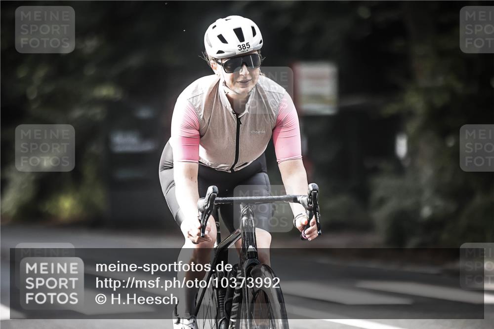 13.09.2026 - Stadtparktriathlon H.Heesch http://msf.ph/oto/10373992 13.09.2026 10:53:57 Radfahren 385, 452, 489, 519 meine-sportfotos.de