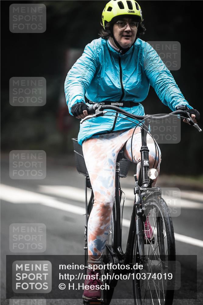 13.09.2026 - Stadtparktriathlon H.Heesch http://msf.ph/oto/10374019 13.09.2026 10:24:28 Radfahren 224, 236, 287, 289, 343 meine-sportfotos.de