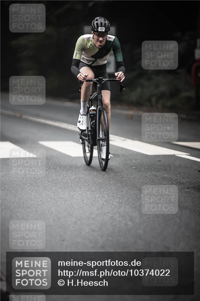 13.09.2026 - Stadtparktriathlon H.Heesch http://msf.ph/oto/10374022 13.09.2026 10:24:31 Radfahren 224, 236, 287, 289, 343 meine-sportfotos.de