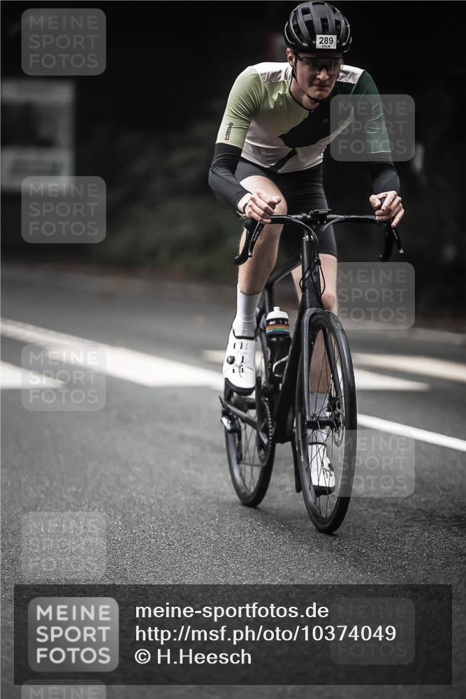 13.09.2026 - Stadtparktriathlon H.Heesch http://msf.ph/oto/10374049 13.09.2026 10:24:32 Radfahren 236, 287, 289, 343 meine-sportfotos.de