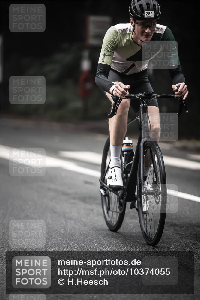13.09.2026 - Stadtparktriathlon H.Heesch http://msf.ph/oto/10374055 13.09.2026 10:24:32 Radfahren 236, 287, 289, 343 meine-sportfotos.de
