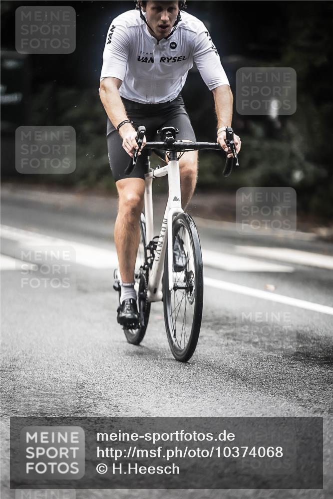13.09.2026 - Stadtparktriathlon H.Heesch http://msf.ph/oto/10374068 13.09.2026 13:30:35 Radfahren 1310 meine-sportfotos.de