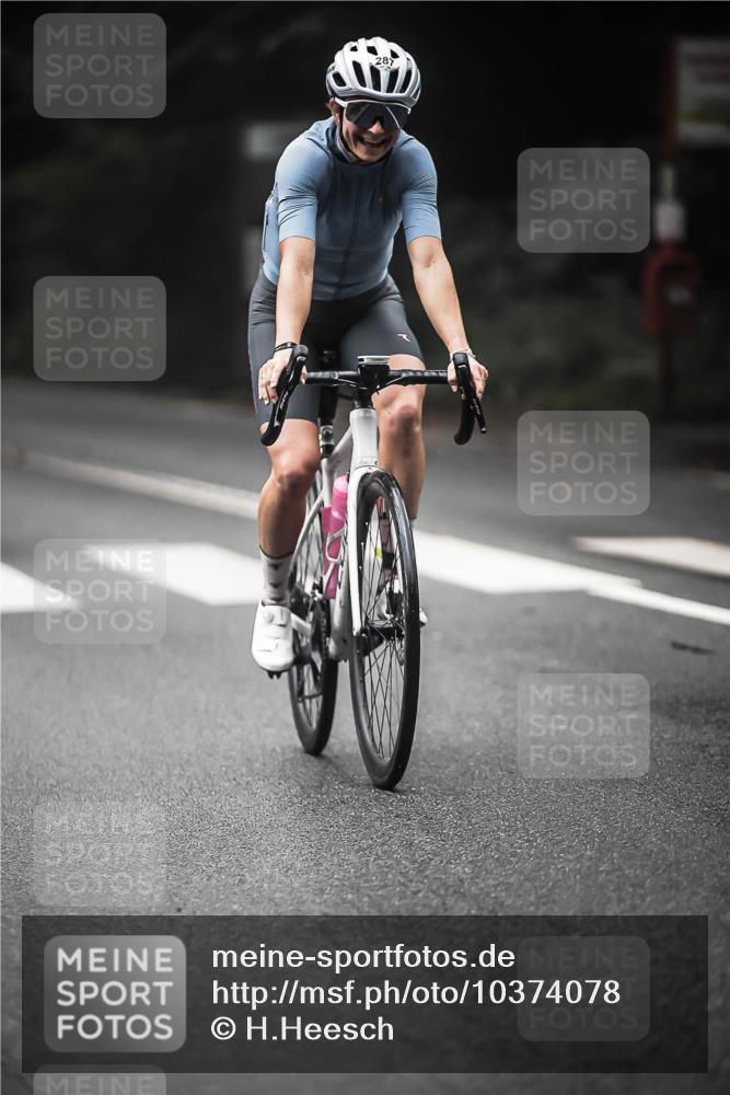 13.09.2026 - Stadtparktriathlon H.Heesch http://msf.ph/oto/10374078 13.09.2026 10:24:34 Radfahren 287, 289, 313, 343 meine-sportfotos.de