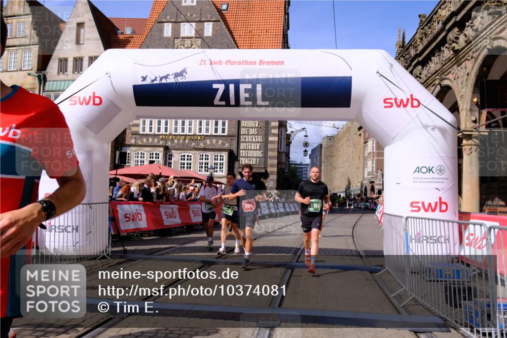 13.09.2026 - 21. swb-Marathon Bremen Tim E. http://msf.ph/oto/10374081 13.09.2026 13:11:11 Ziel 384, 697, 1385, 1498, 2021, 2347, 2759, 4023, 4475, 4571, 5079, 5155, 5168, 5314, 5387, 6471, 6657, 7115, 7136, 9622, 9659, 13248 meine-sportfotos.de