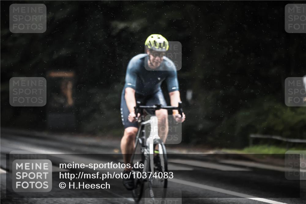 13.09.2026 - Stadtparktriathlon H.Heesch http://msf.ph/oto/10374083 13.09.2026 12:10:42 Radfahren 844, 859, 946, 948, 1030, 1053, 1060 meine-sportfotos.de