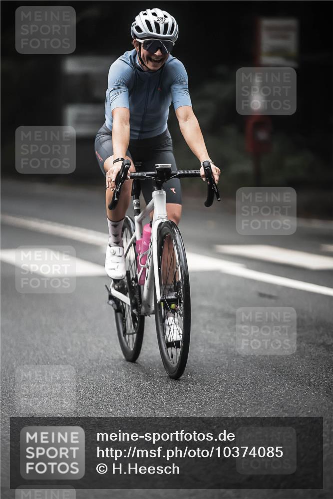 13.09.2026 - Stadtparktriathlon H.Heesch http://msf.ph/oto/10374085 13.09.2026 10:24:34 Radfahren 287, 289, 313, 343 meine-sportfotos.de