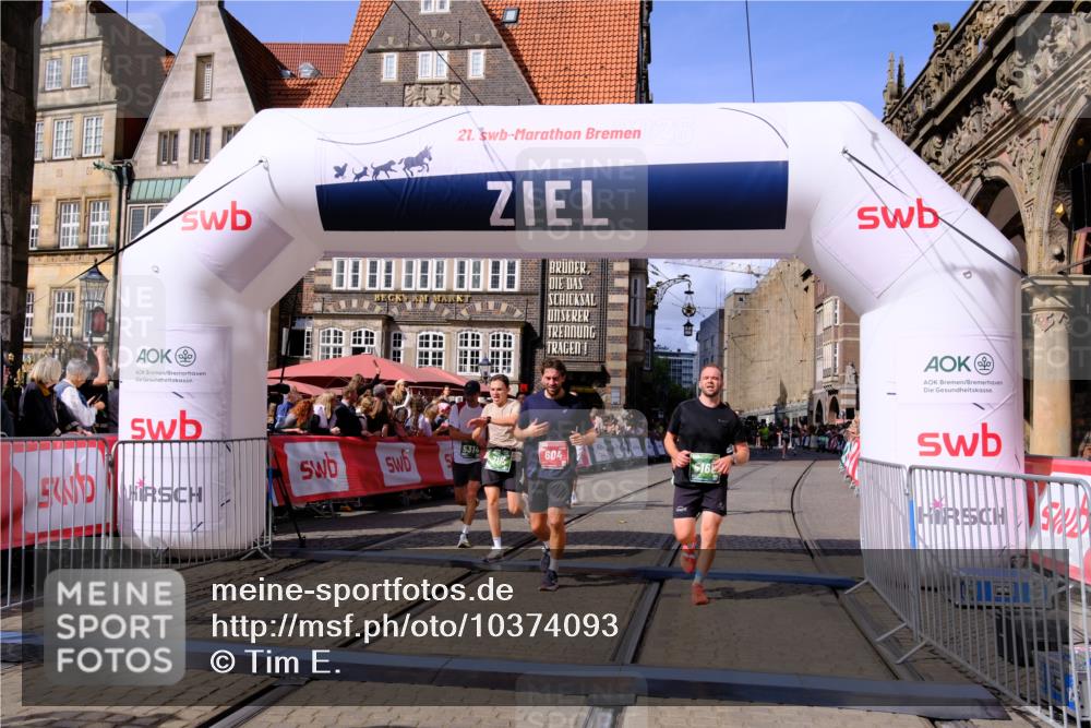 13.09.2026 - 21. swb-Marathon Bremen Tim E. http://msf.ph/oto/10374093 13.09.2026 13:11:11 Ziel 384, 697, 1385, 1498, 2021, 2347, 2759, 4023, 4475, 4571, 5079, 5155, 5168, 5314, 5387, 6471, 6657, 7115, 7136, 9622, 9659, 13248 meine-sportfotos.de
